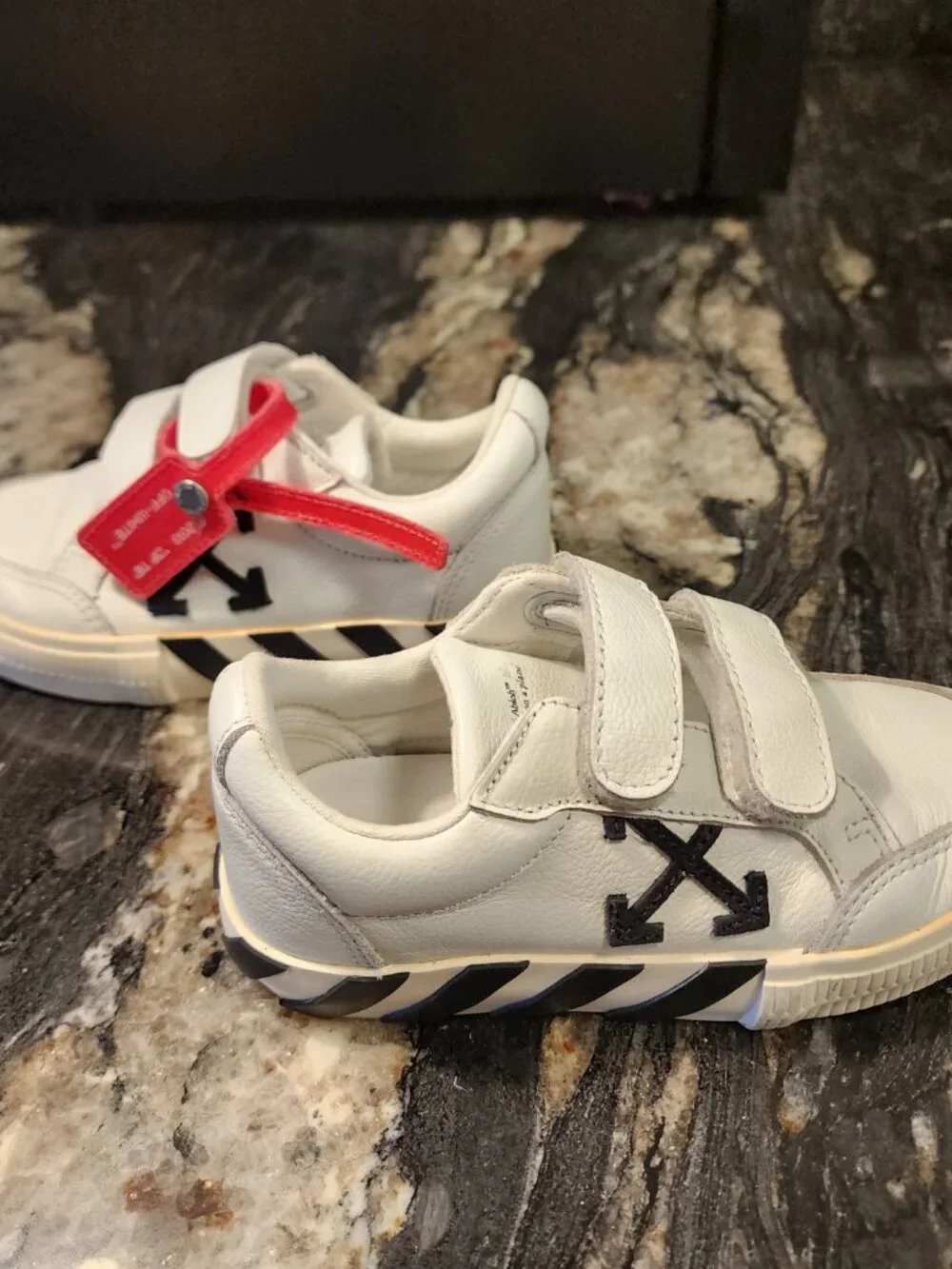 Off-white kids sneakers shoes size 30